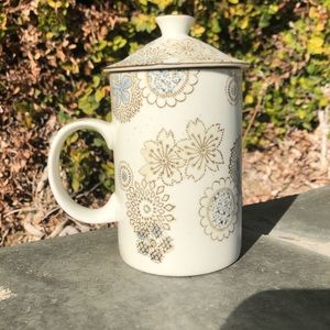World Market Lidded Tea Cup Mug